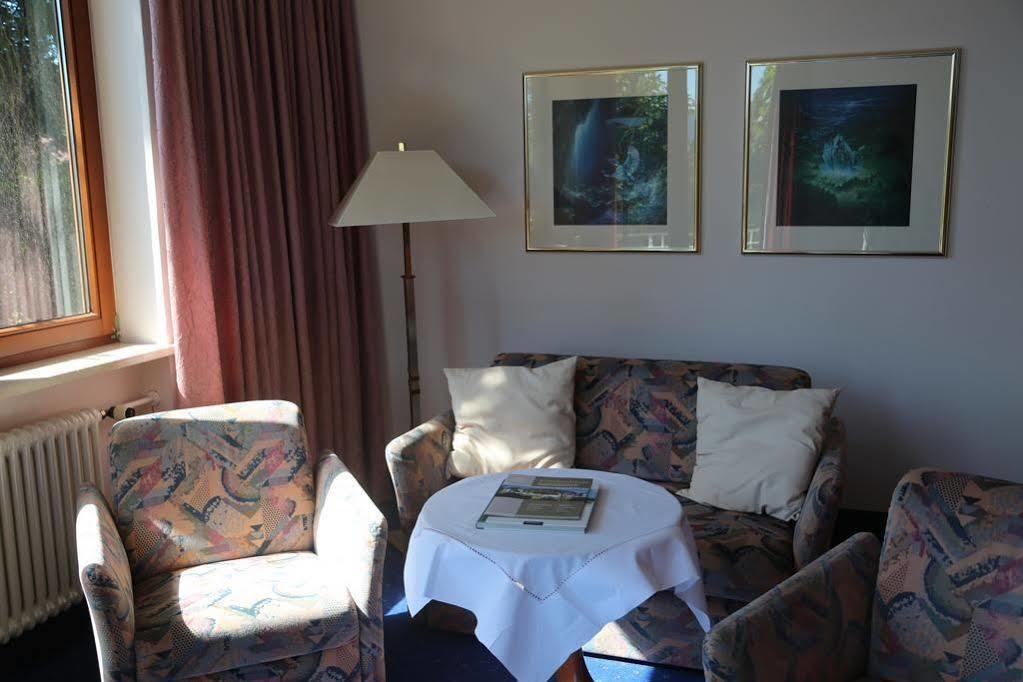 Hotel Hohe Linde イスニー・イム・アルゴイ エクステリア 写真